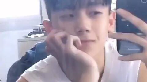 抖音吃瓜帅哥视频下载免费,免费下载视频，揭秘网红魅力瞬间  第3张